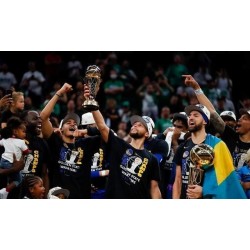 Stephen Curry realizza di nuovo il suo sogno di campionato con i Golden State Warriors